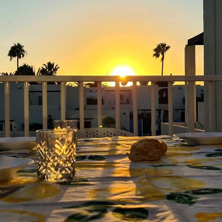 Red Hibiscus Corralejo Irent Fuerteventura Apartment Ngoại thất bức ảnh