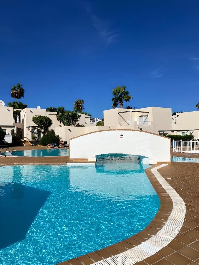 Red Hibiscus Corralejo Irent Fuerteventura Apartment Ngoại thất bức ảnh