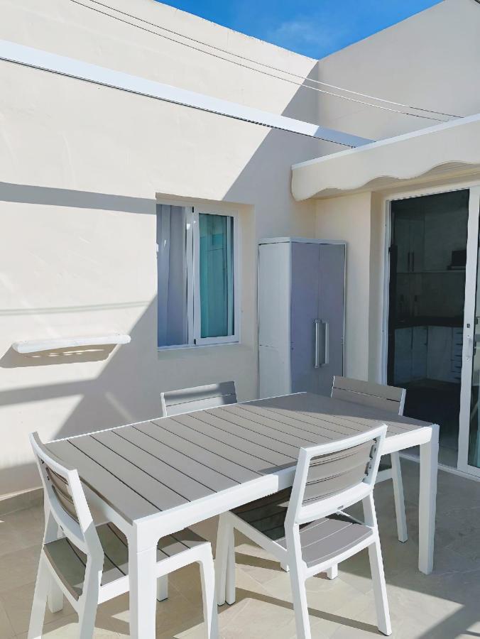 Red Hibiscus Corralejo Irent Fuerteventura Apartment Ngoại thất bức ảnh