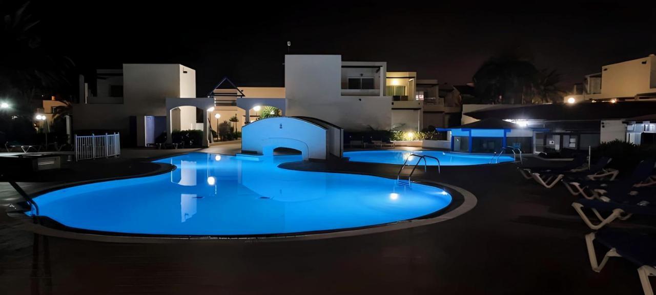 Red Hibiscus Corralejo Irent Fuerteventura Apartment Ngoại thất bức ảnh